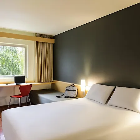 Ibis Monterrey Valle San Pedro Garza Garcia Exterior photo