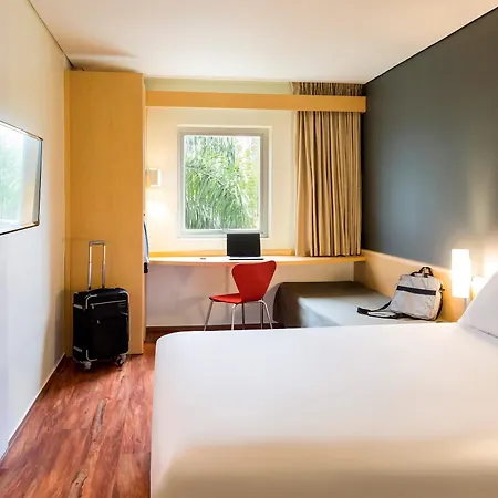 Ibis Monterrey Valle San Pedro Garza Garcia Exterior photo